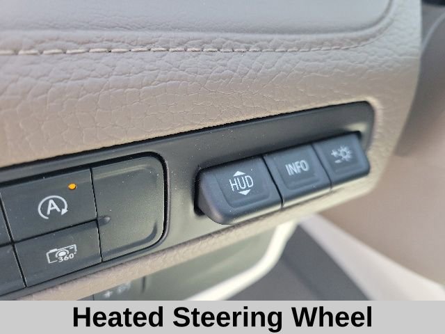 Used 2024 GMC Yukon XL Denali AWD/4WD image 11