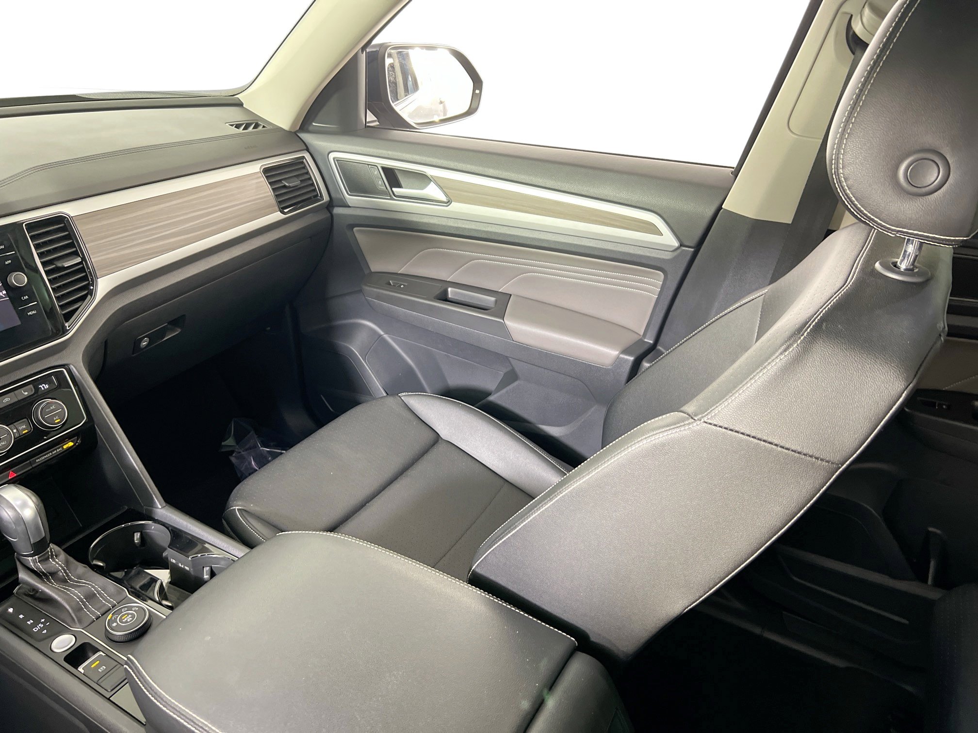 Used 2022 Volkswagen Atlas SEL image 23