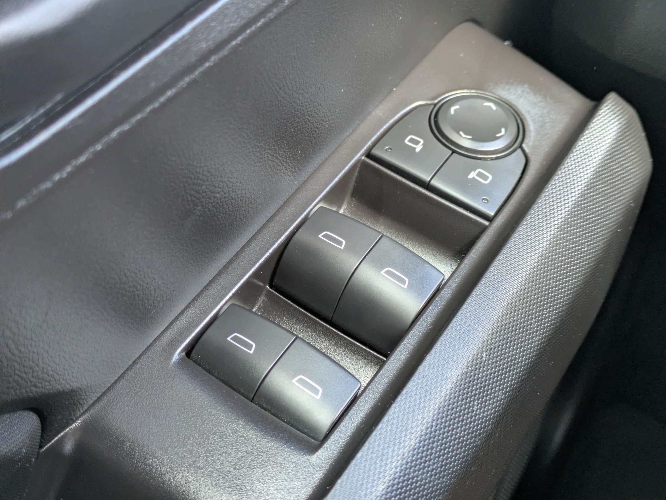 Used 2025 Chevrolet Colorado W/T RWD image 21