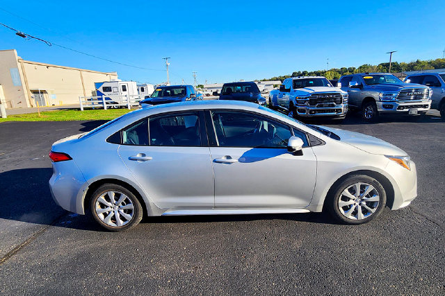 Used 2021 Toyota Corolla LE FWD image 20