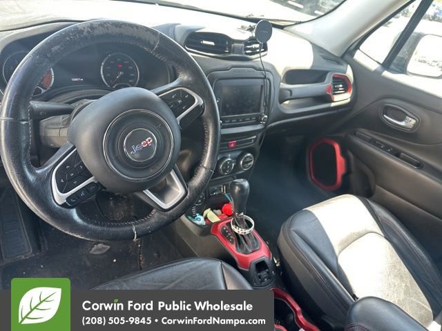 Used 2015 Jeep Renegade Trailhawk w/ Premium Leather Group AWD/4WD image 13