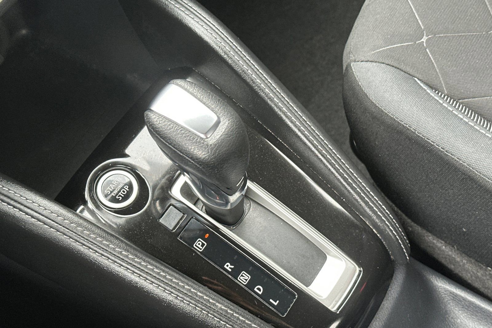 Used 2019 Nissan Kicks S FWD image 21
