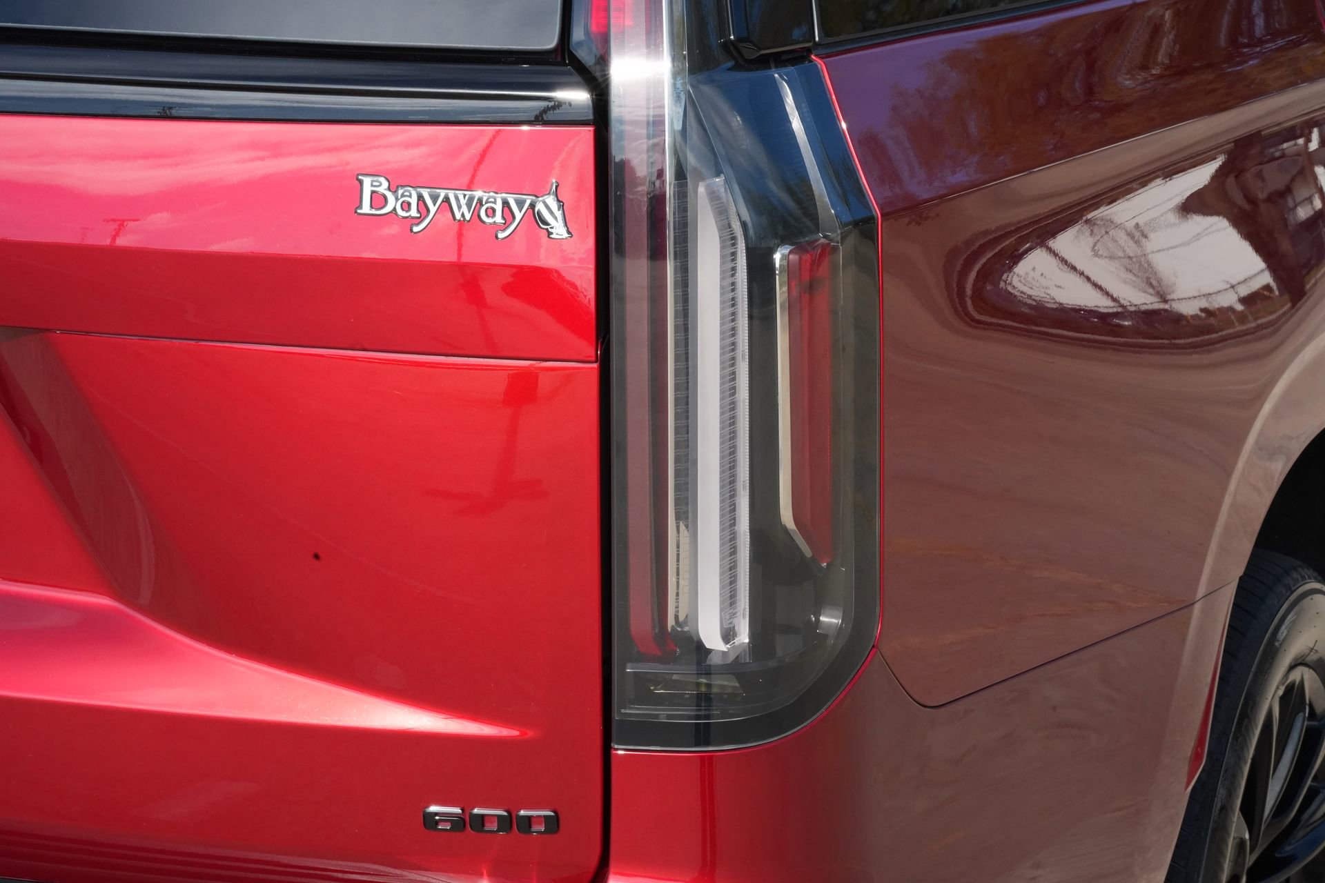 Certified 2024 Cadillac Escalade Sport Platinum w/ LPO, ONYX Package image 23