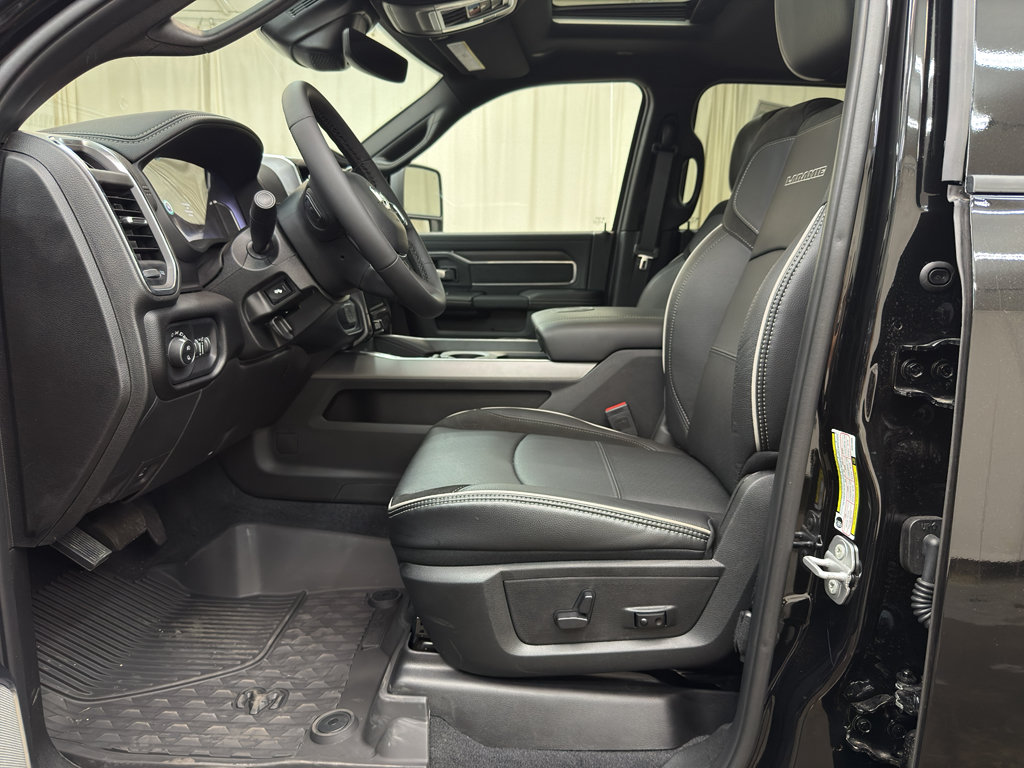 New 2025 RAM 2500 Laramie AWD/4WD image 13