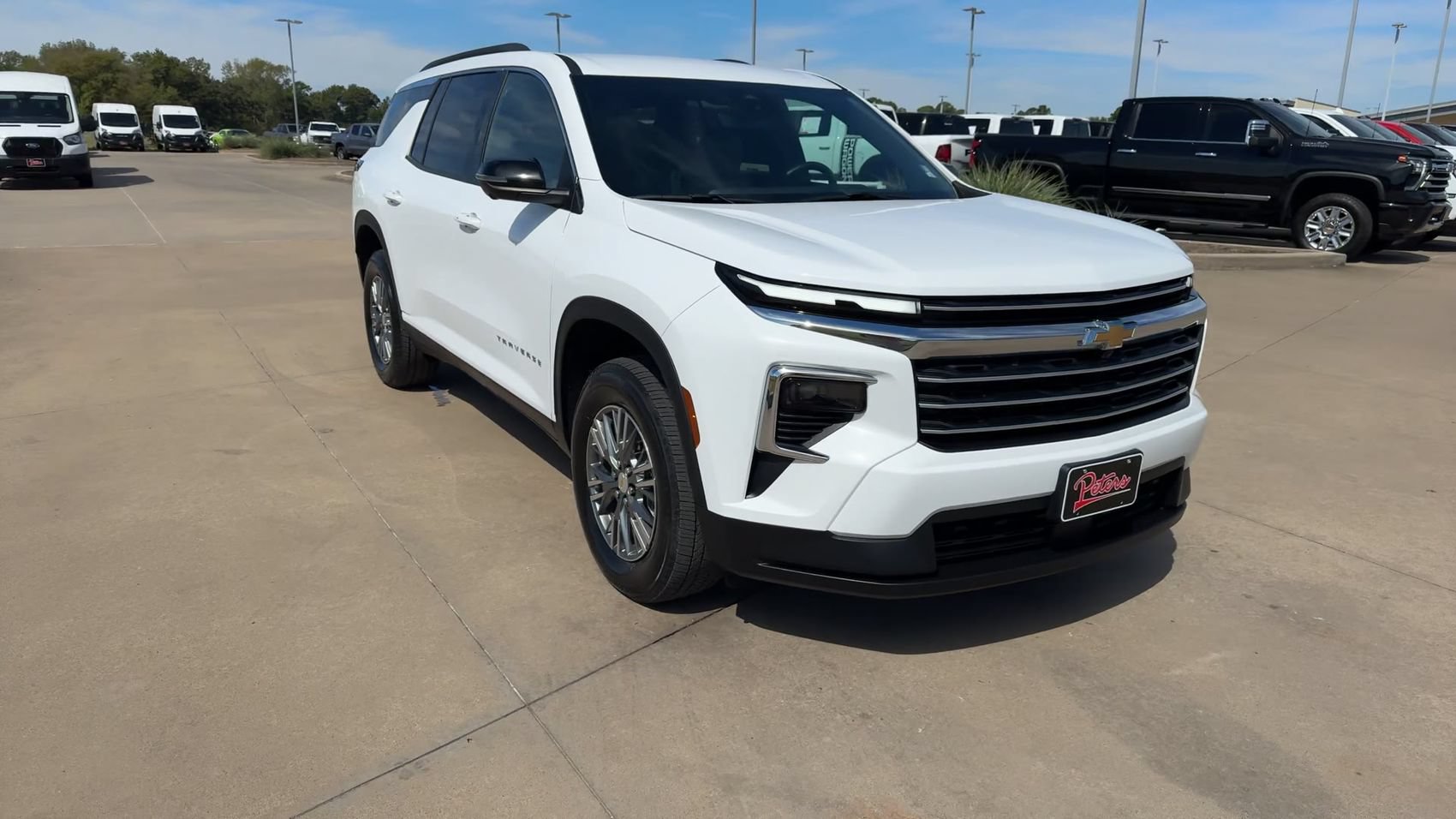 Used 2026 Chevrolet Traverse LT w/ Driver Confidence Package FWD image 3