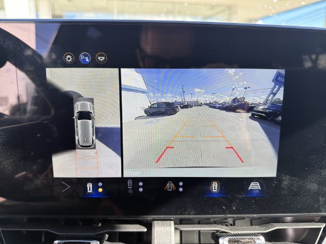 Used 2025 Chevrolet Equinox LT w/ Safety and Technology Package FWD image 26