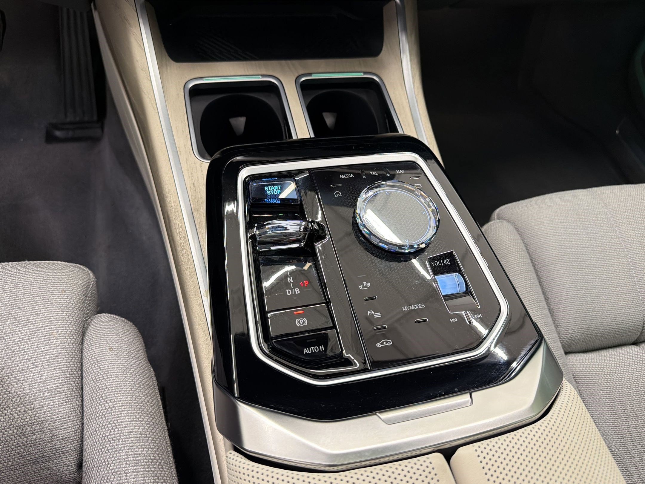 Certified 2023 BMW i7 xDrive60 image 17