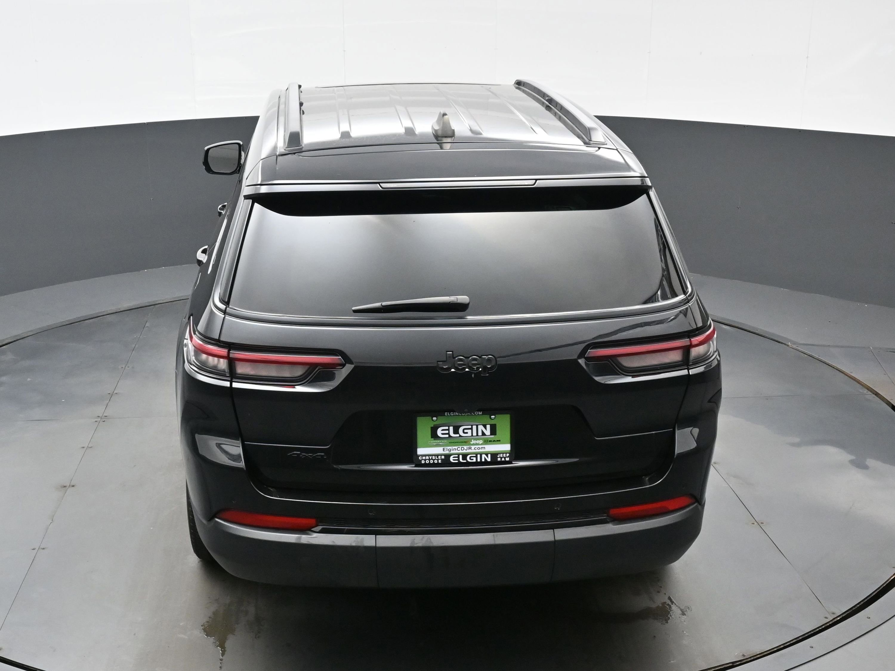 Used 2023 Jeep Grand Cherokee L Laredo image 36