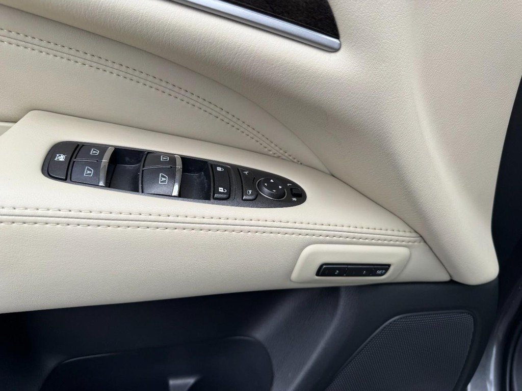 Used 2015 INFINITI QX60 Luxe w/ Premium Plus Package AWD/4WD image 16