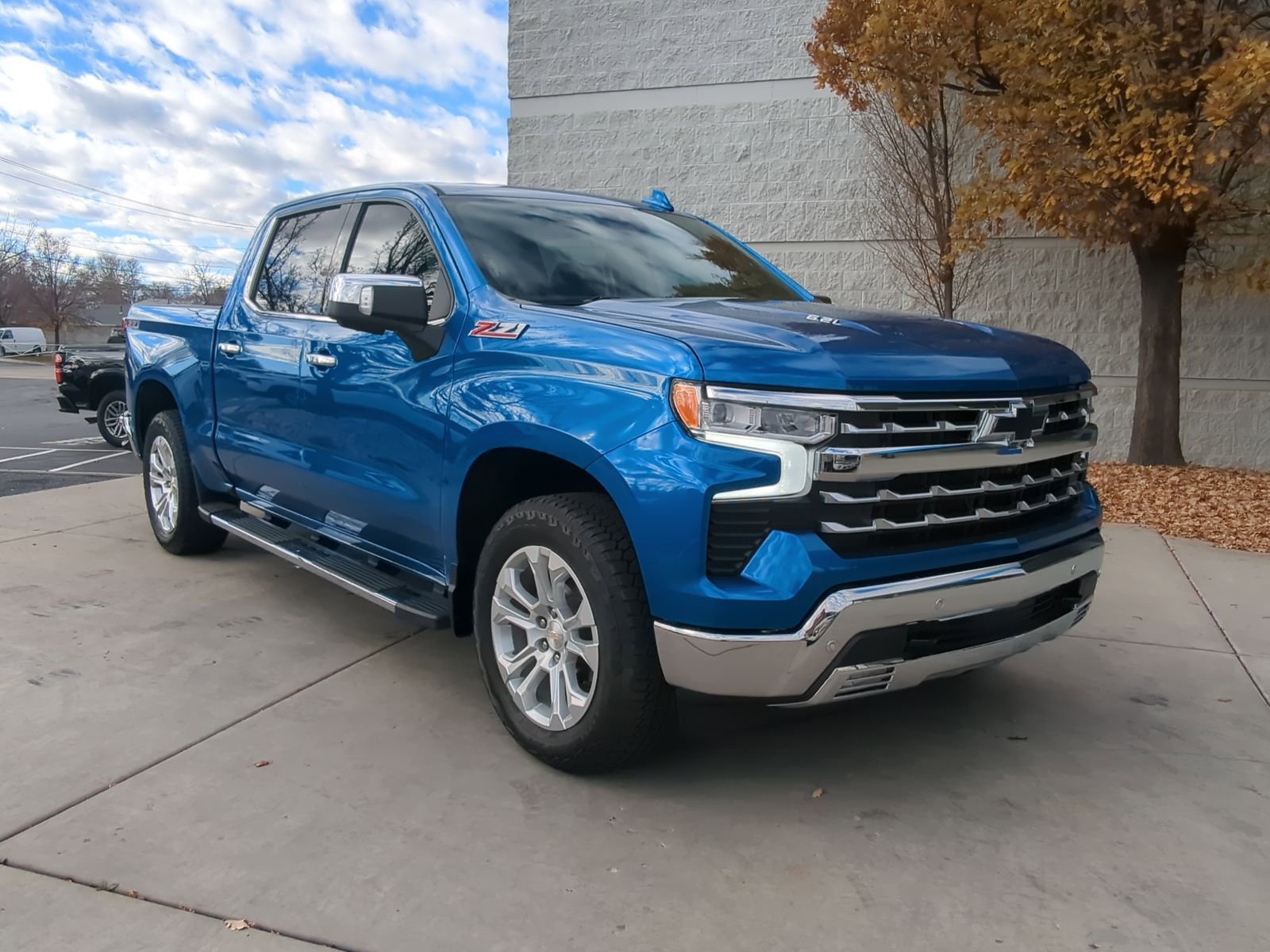 Used 2022 Chevrolet Silverado 1500 LTZ w/ LTZ Premium Package image 8