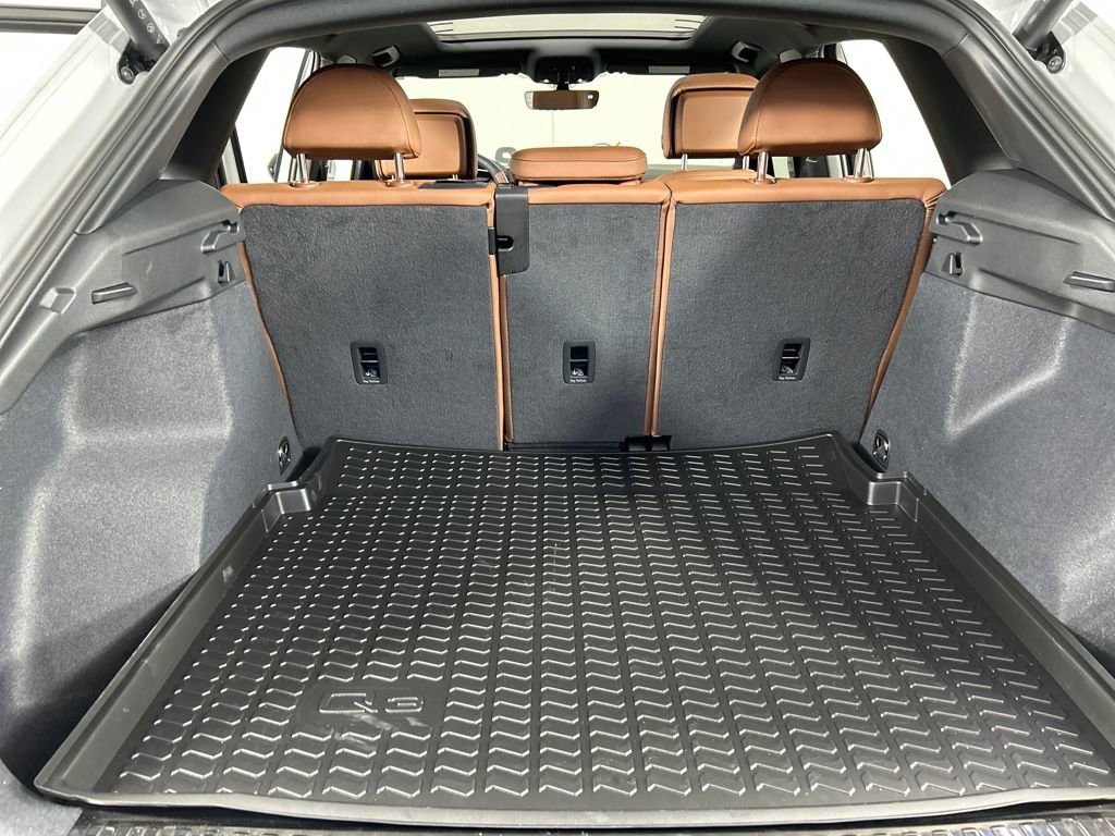 Used 2025 Audi Q3 2.0T Premium image 19