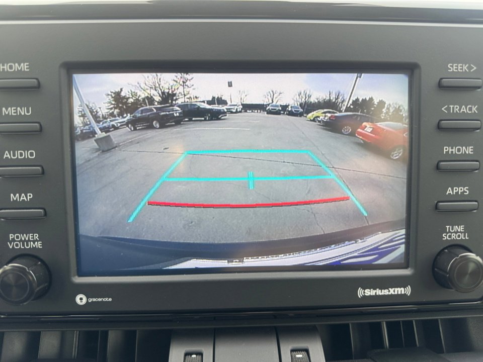 Used 2021 Toyota RAV4 XLE Premium image 23