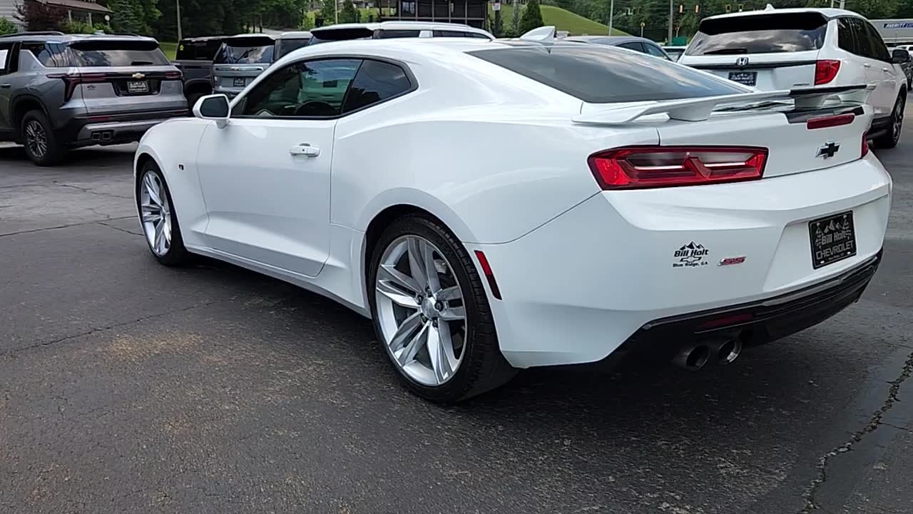 Used 2017 Chevrolet Camaro SS RWD image 3