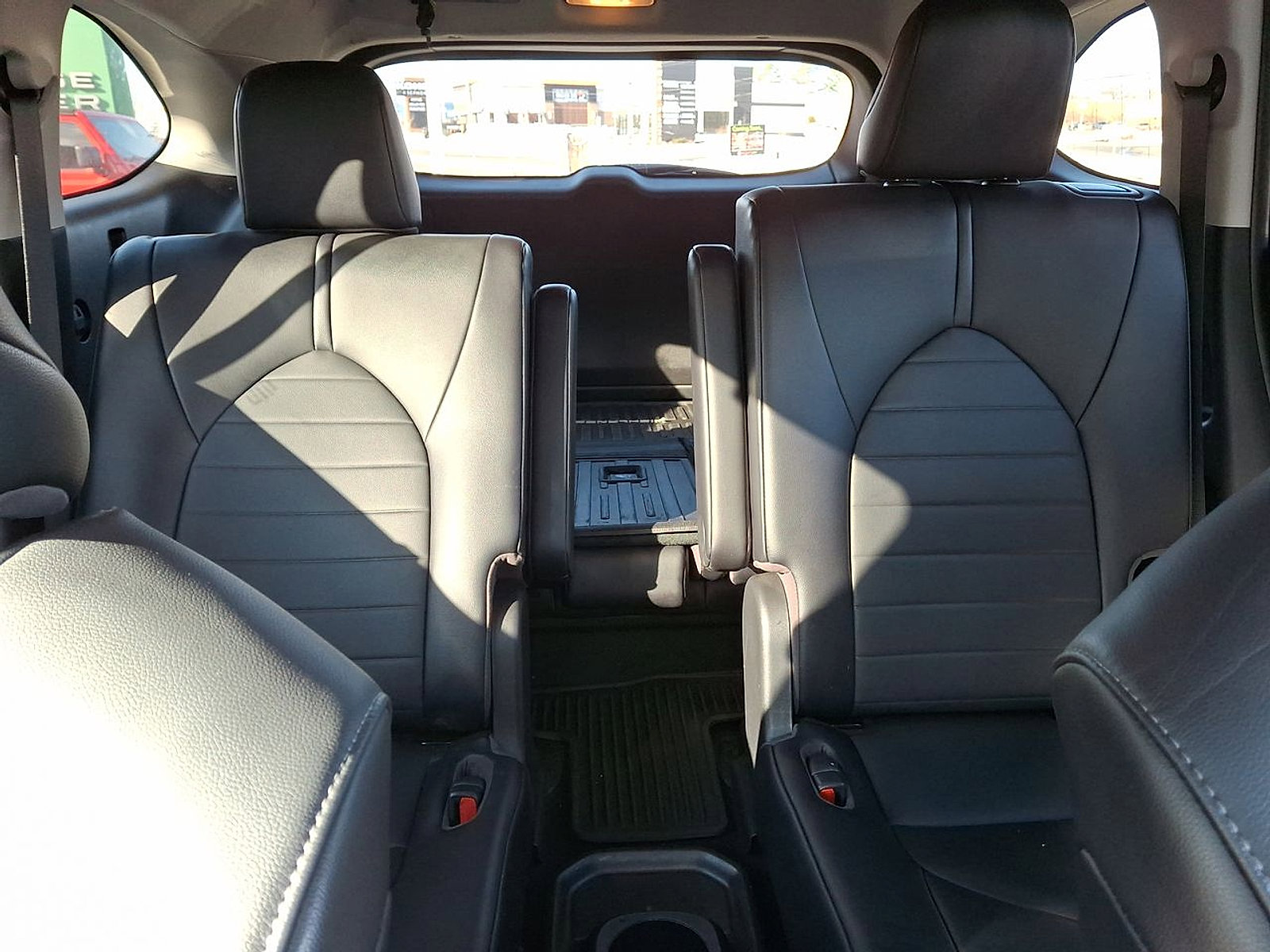 Used 2021 Toyota Highlander XLE image 13