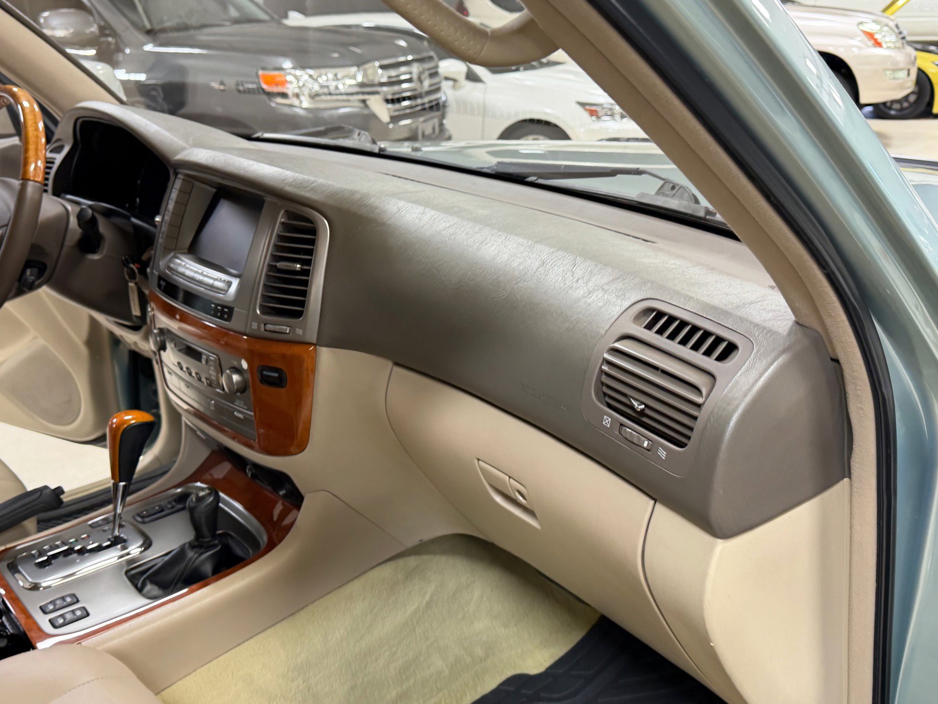 Used 2003 Lexus LX 470 4WD image 24