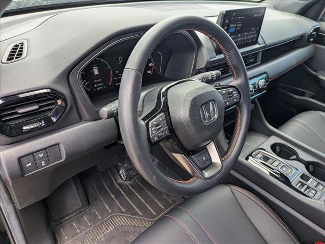 Used 2025 Honda Pilot TrailSport image 10