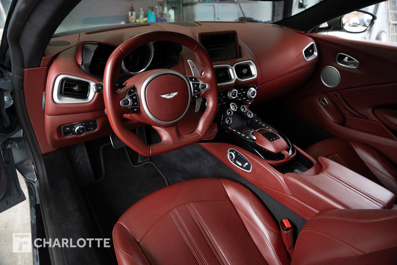 Used 2020 Aston Martin V8 Vantage Coupe image 20