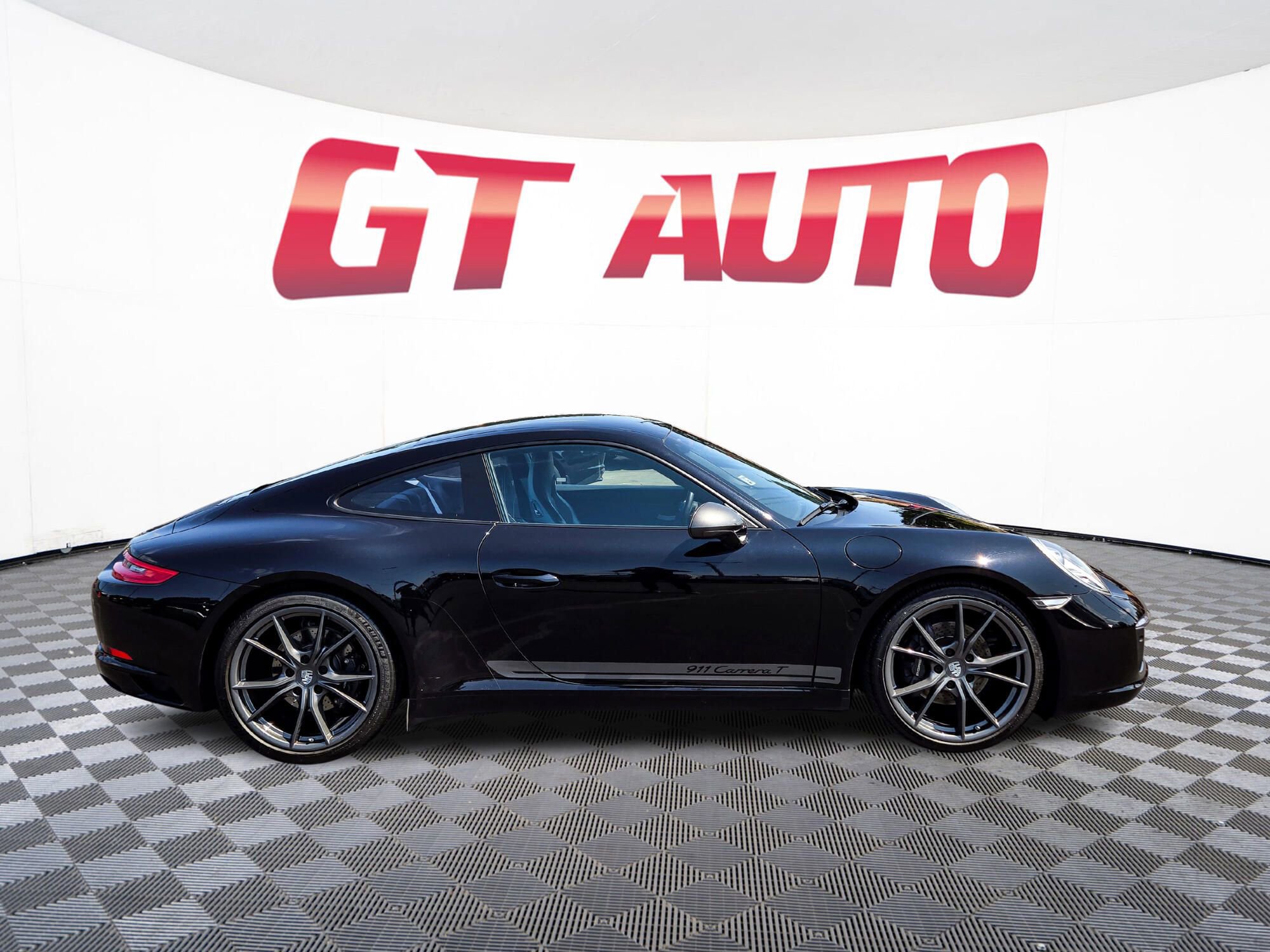 Used 2019 Porsche 911 Carrera T image 8