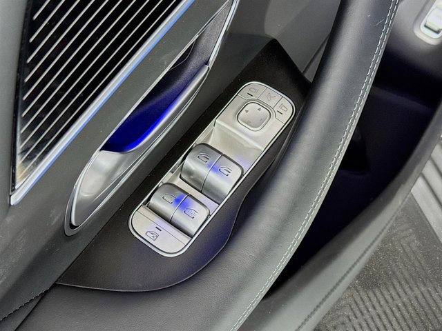 Used 2024 Mercedes-Benz Maybach GLS 600 4MATIC image 20