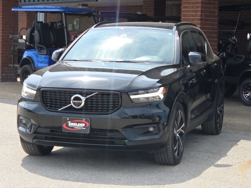 Used 2021 Volvo XC40 T5 R-Design w/ Advanced Package image 3