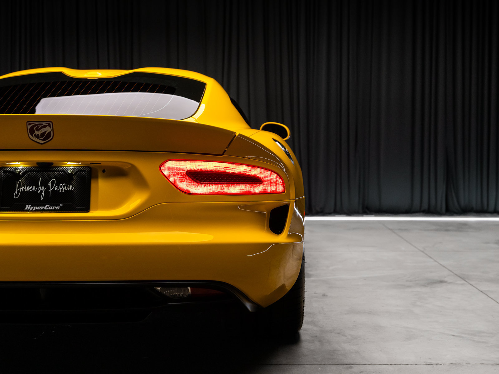 Used 2014 SRT Viper SRT-10 w/ Grand Touring Package RWD image 34