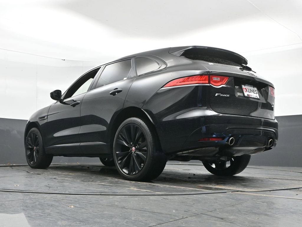 Used 2020 Jaguar F-PACE S image 46