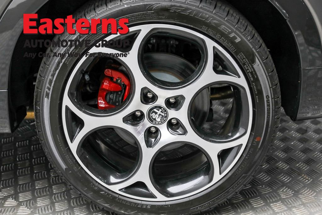 Used 2024 Alfa Romeo Tonale Veloce w/ Active Assist Package image 8