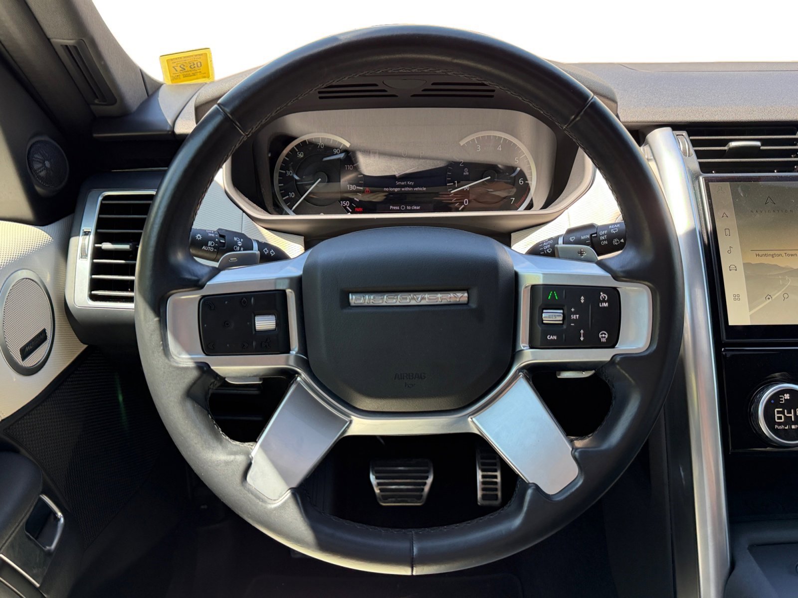 Used 2023 Land Rover Discovery S R-Dynamic AWD/4WD image 11
