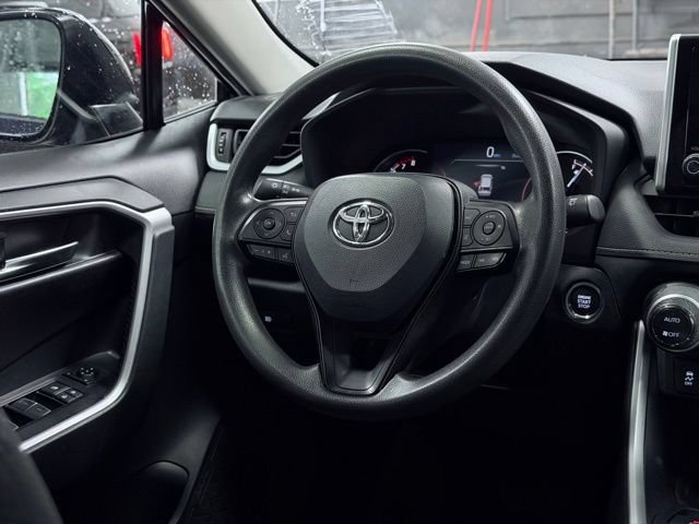 Used 2024 Toyota RAV4 XLE AWD/4WD image 24