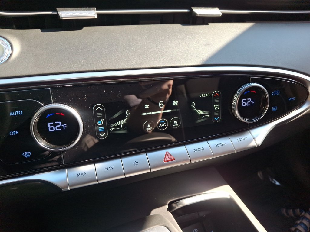 Used 2025 Genesis Electrified GV70 AWD/4WD image 19