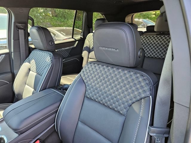 New 2026 GMC Acadia Denali w/ Super Cruise Package AWD/4WD image 18