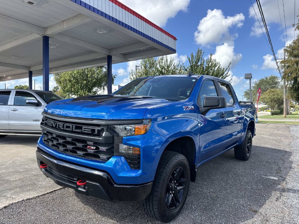 Used 2022 Chevrolet Silverado 1500 Custom Trail Boss AWD/4WD image 3