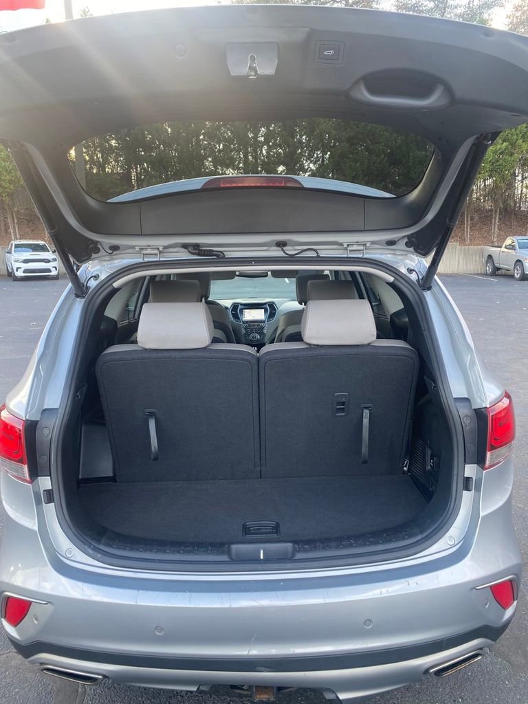 Used 2019 Hyundai Santa Fe XL image 9