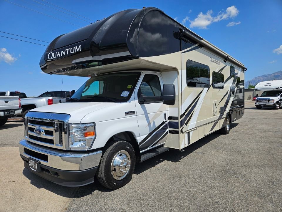 Used 2021 Ford E-450 and Econoline 450 Super Duty w/ Motorhome Prep Package image 4