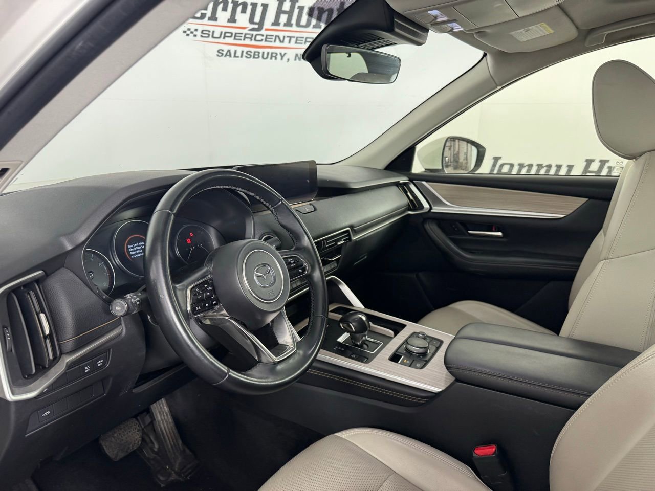 Used 2024 MAZDA CX-90 3.3 Turbo w/ Preferred Plus AWD/4WD image 2