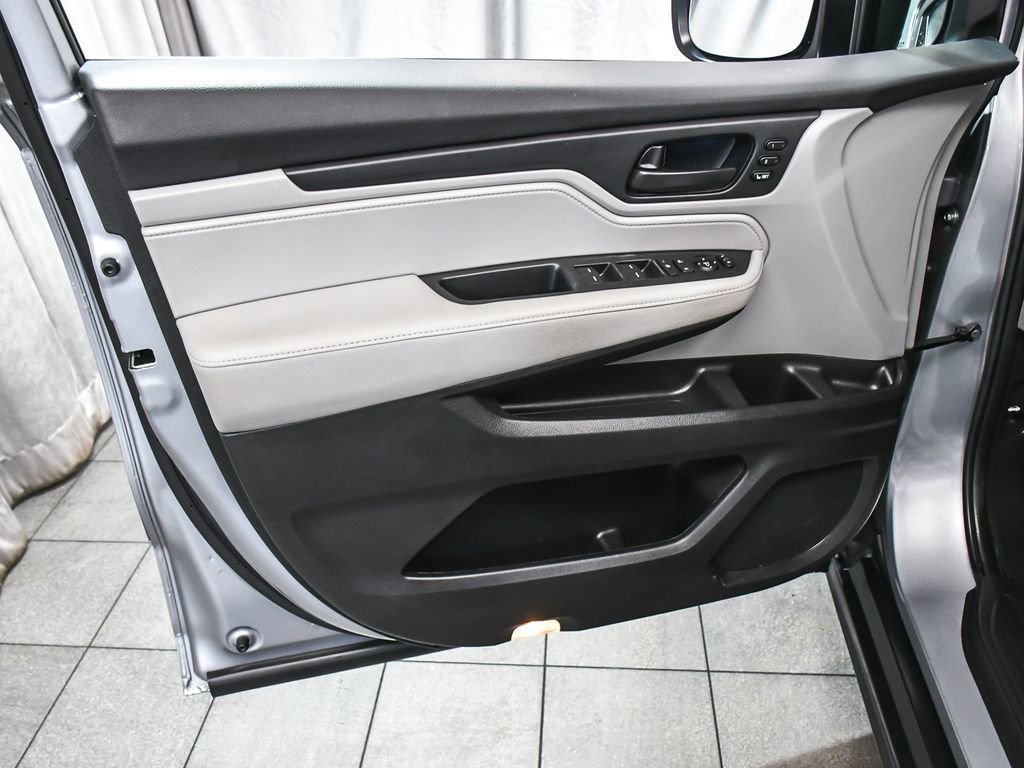 Used 2023 Honda Odyssey EX-L image 9