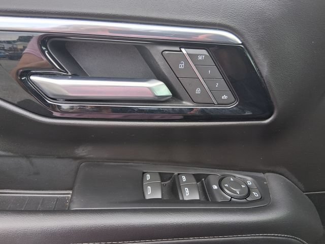 Used 2025 Chevrolet Tahoe LT AWD/4WD image 11