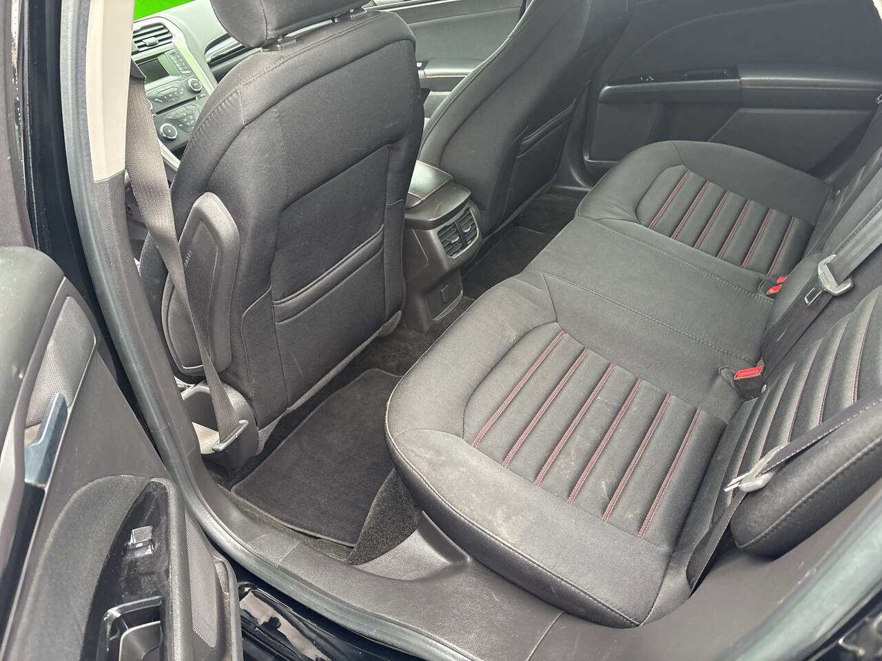 Used 2016 Ford Fusion SE w/ Equipment Group 201A AWD/4WD image 7