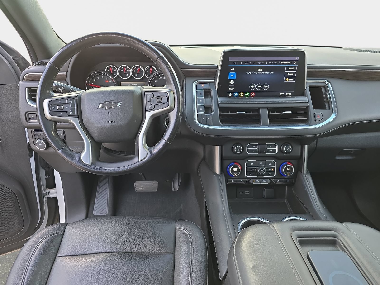 Used 2021 Chevrolet Suburban Z71 w/ Luxury Package AWD/4WD image 10