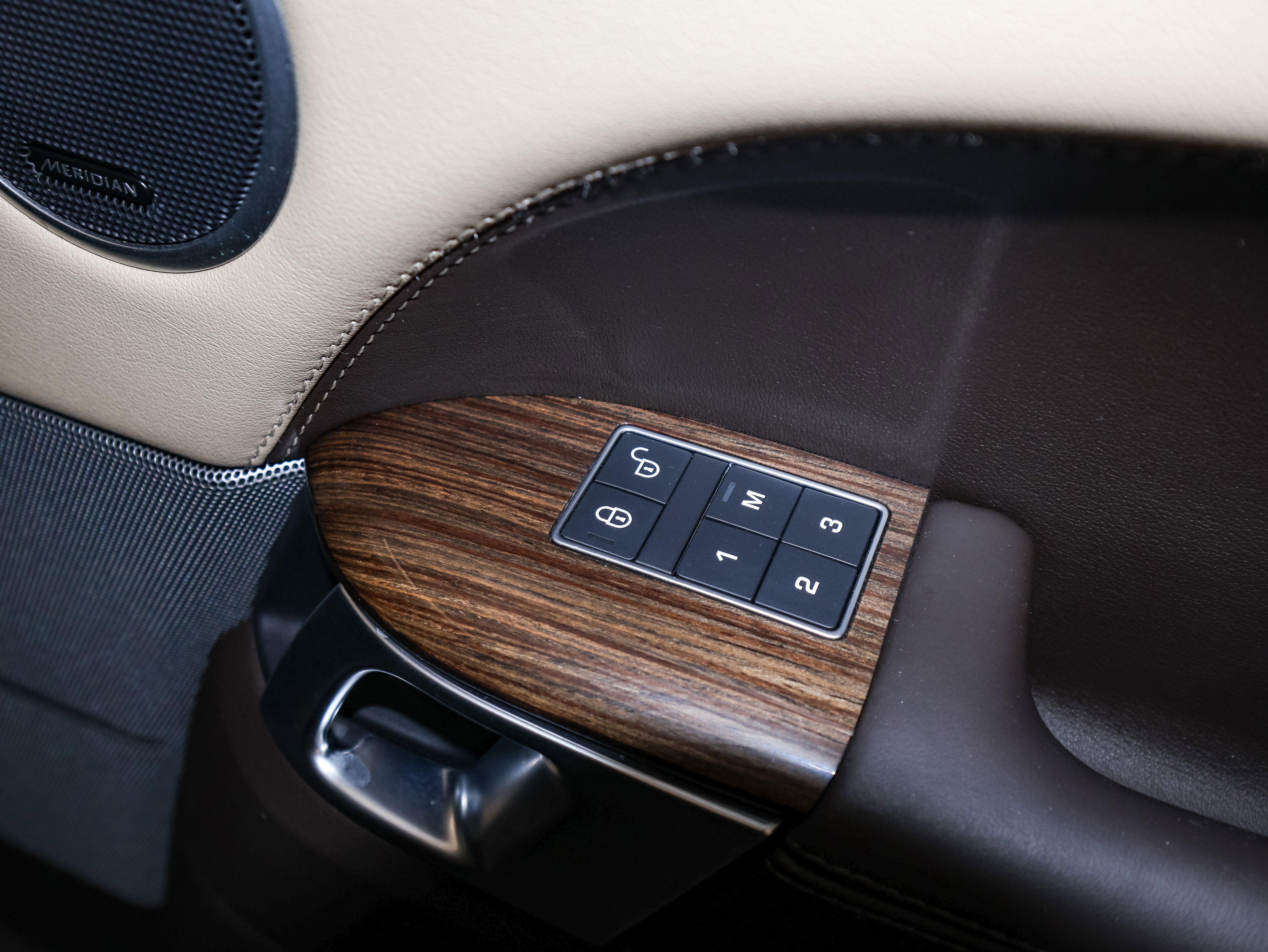 Used 2020 Land Rover Range Rover Sport HSE image 47