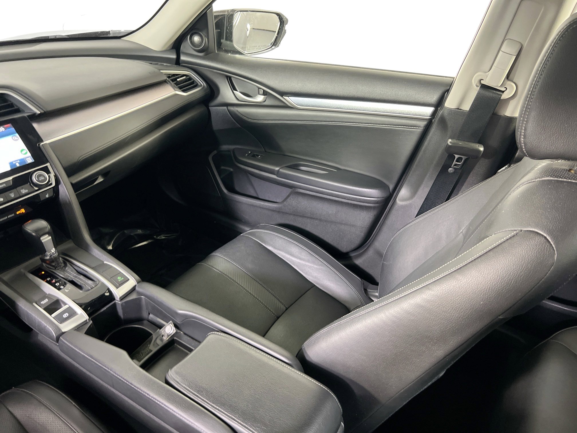 Used 2018 Honda Civic Touring image 24