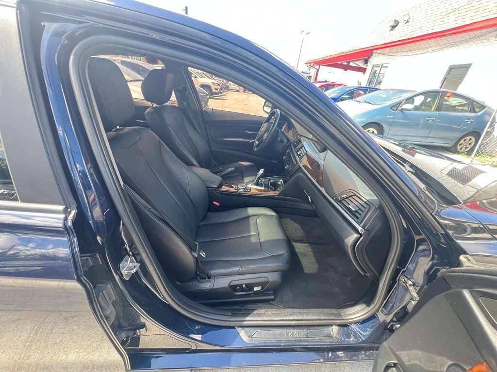 Used 2015 BMW 328i xDrive Sedan AWD/4WD image 11