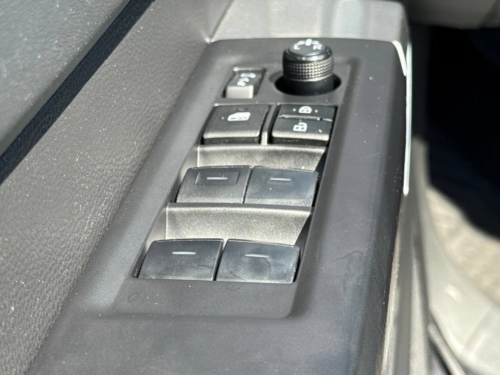 Used 2024 Toyota Tundra Platinum AWD/4WD image 19