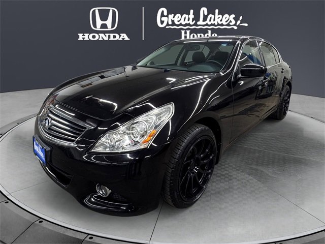 Used 2013 INFINITI G37 x w/ Premium Pkg