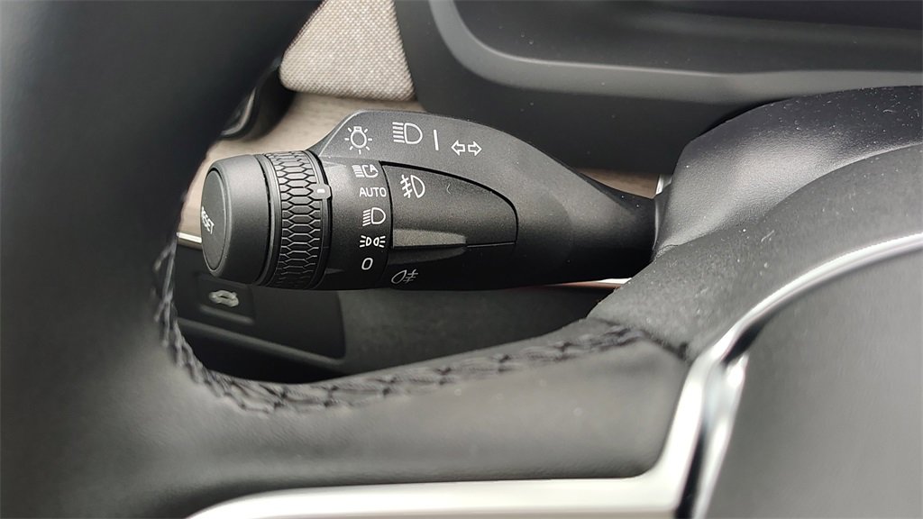 New 2026 Volvo XC90 B6 Plus image 18