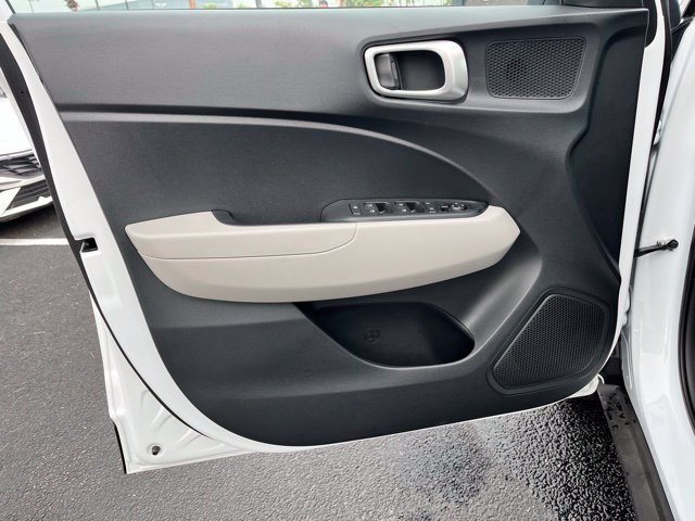 New 2026 Hyundai Venue SEL FWD image 16