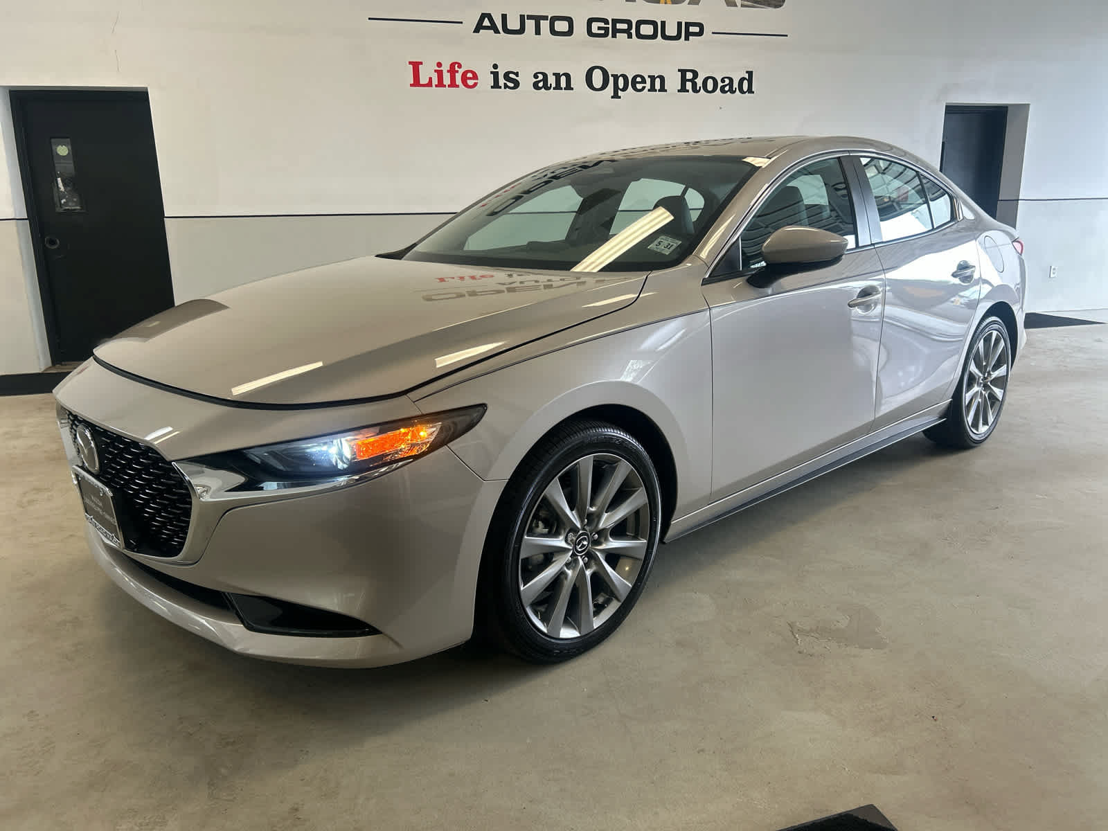 Certified 2026 MAZDA MAZDA3 2.5 S Sedan w/ Preferred Pkg FWD image 2