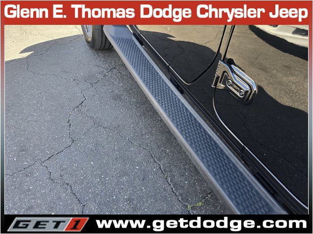 Used 2023 Jeep Wrangler Sahara image 13