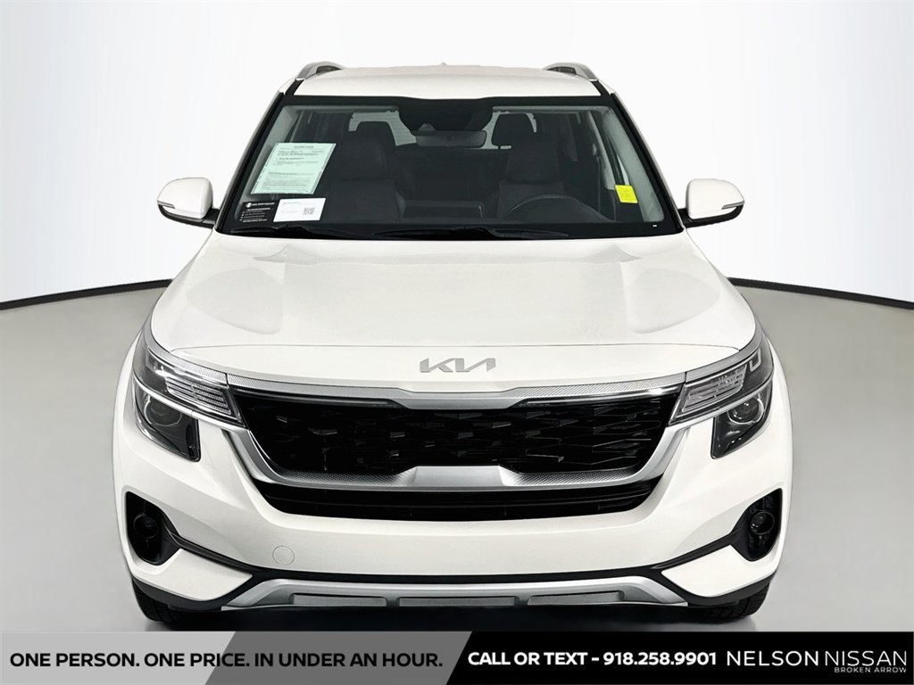 Used 2023 Kia Seltos S w/ Navigation Package AWD/4WD image 2