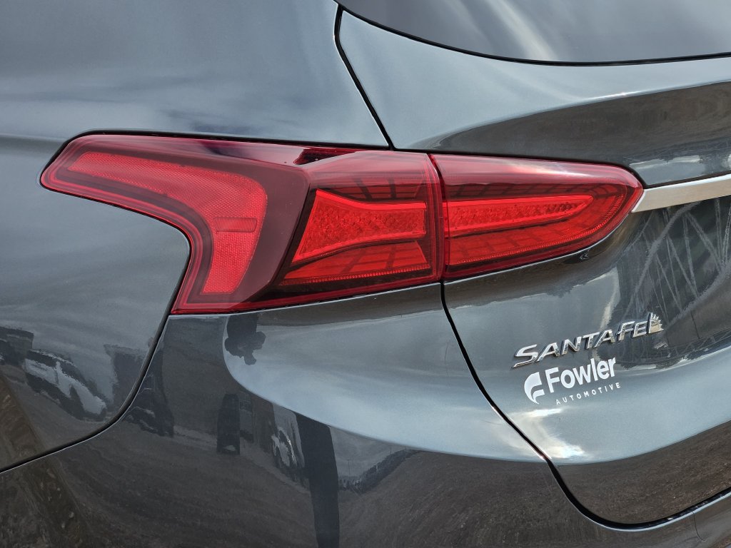 Used 2019 Hyundai Santa Fe Limited AWD/4WD image 13
